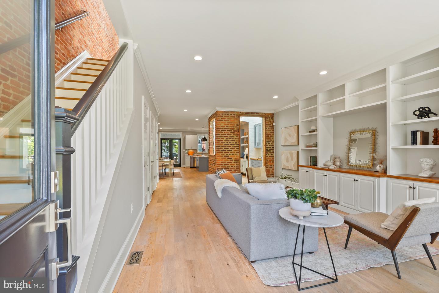 822 11th Street NE, Washington