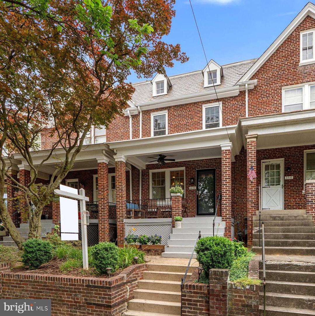2230 39th Place NW