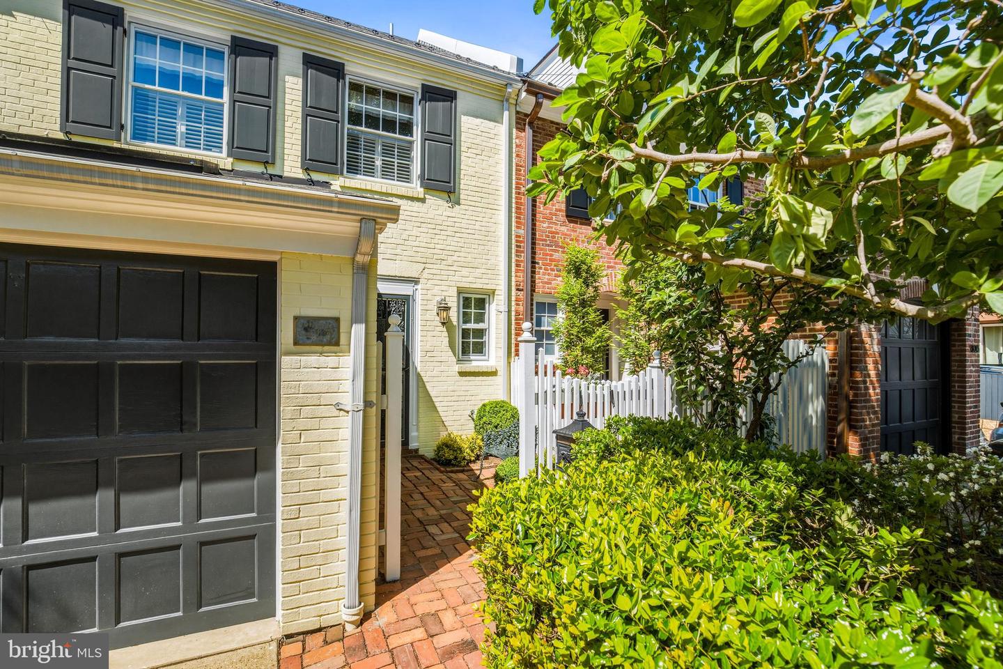 3017 Orchard Lane NW, Washington