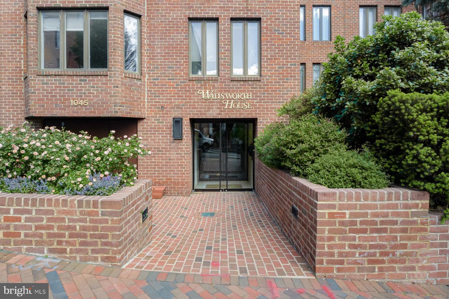 1045 31st Street NW #303