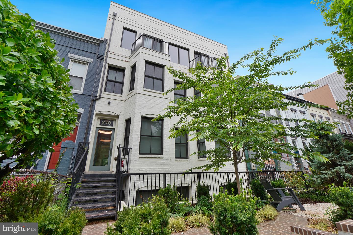 270 15th Street SE #202