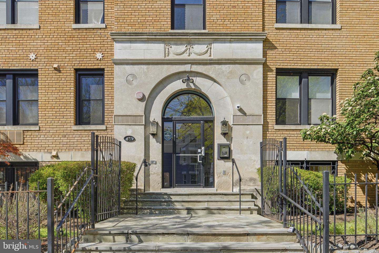 14 S Street NE #201