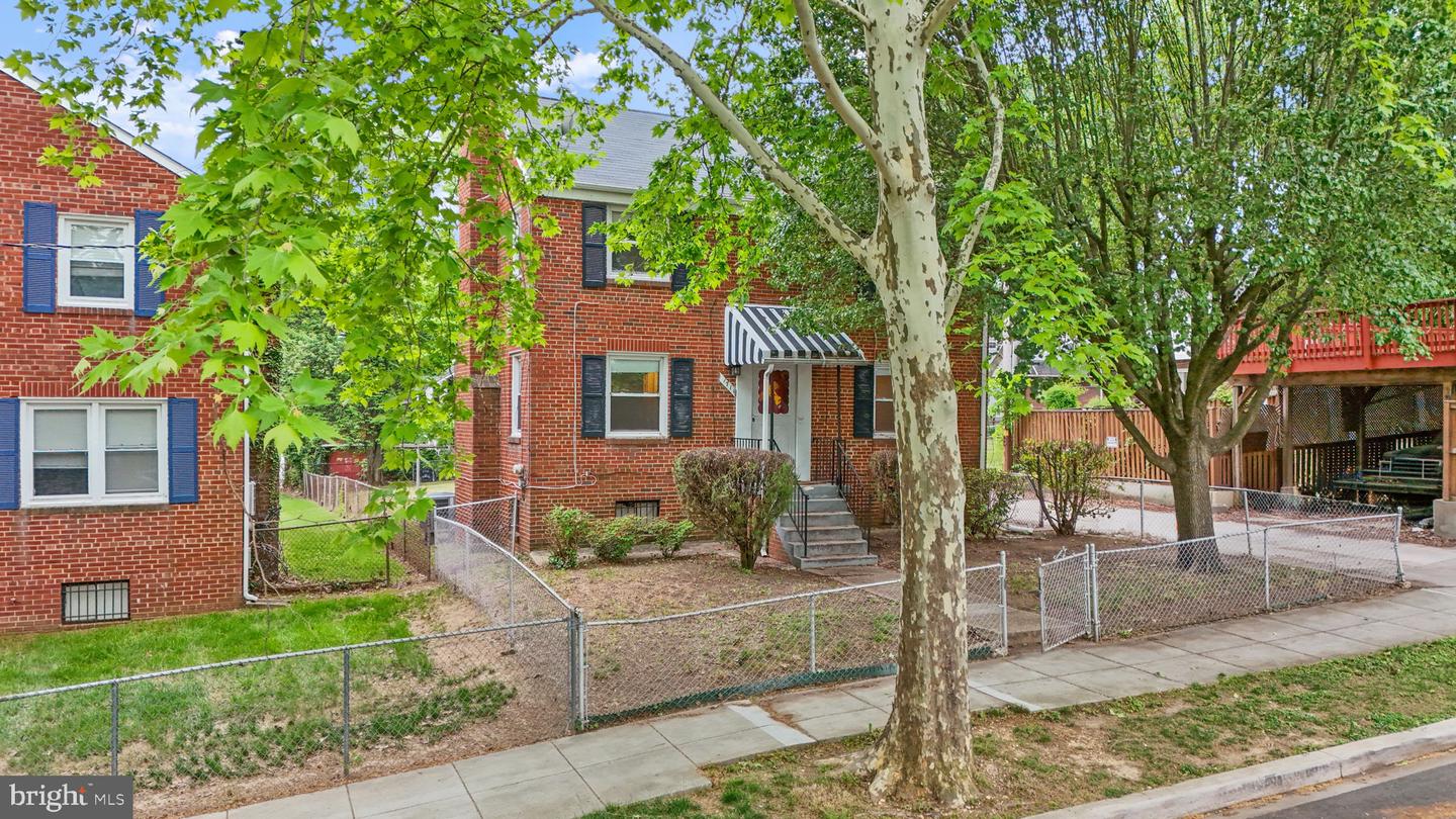 1711 Girard Street NE, Washington