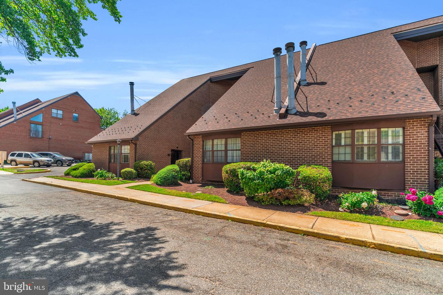 3040 Pineview Court NE