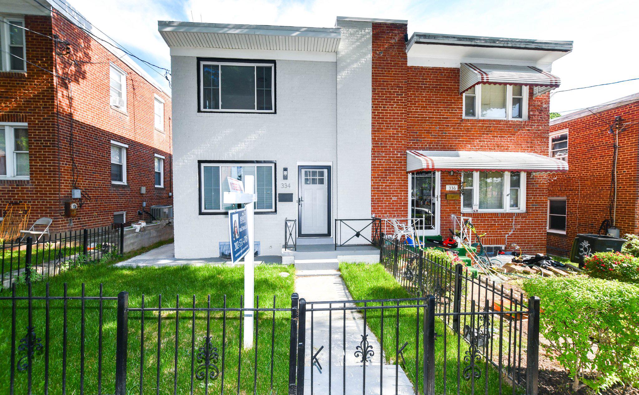 334 Nicholson Street NE