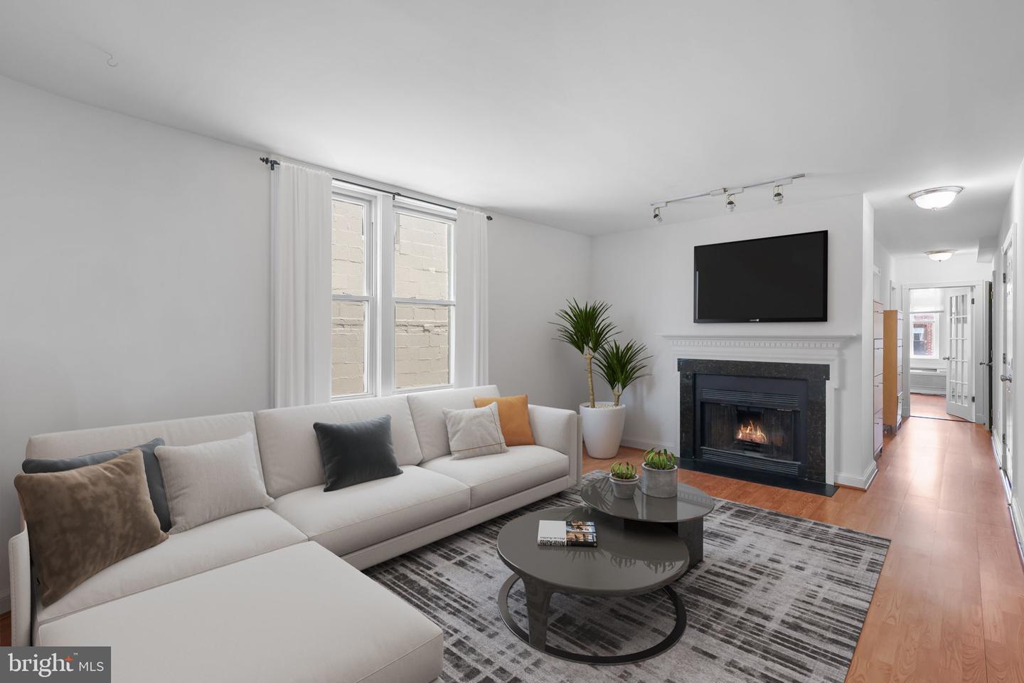 1810 California Street NW #204