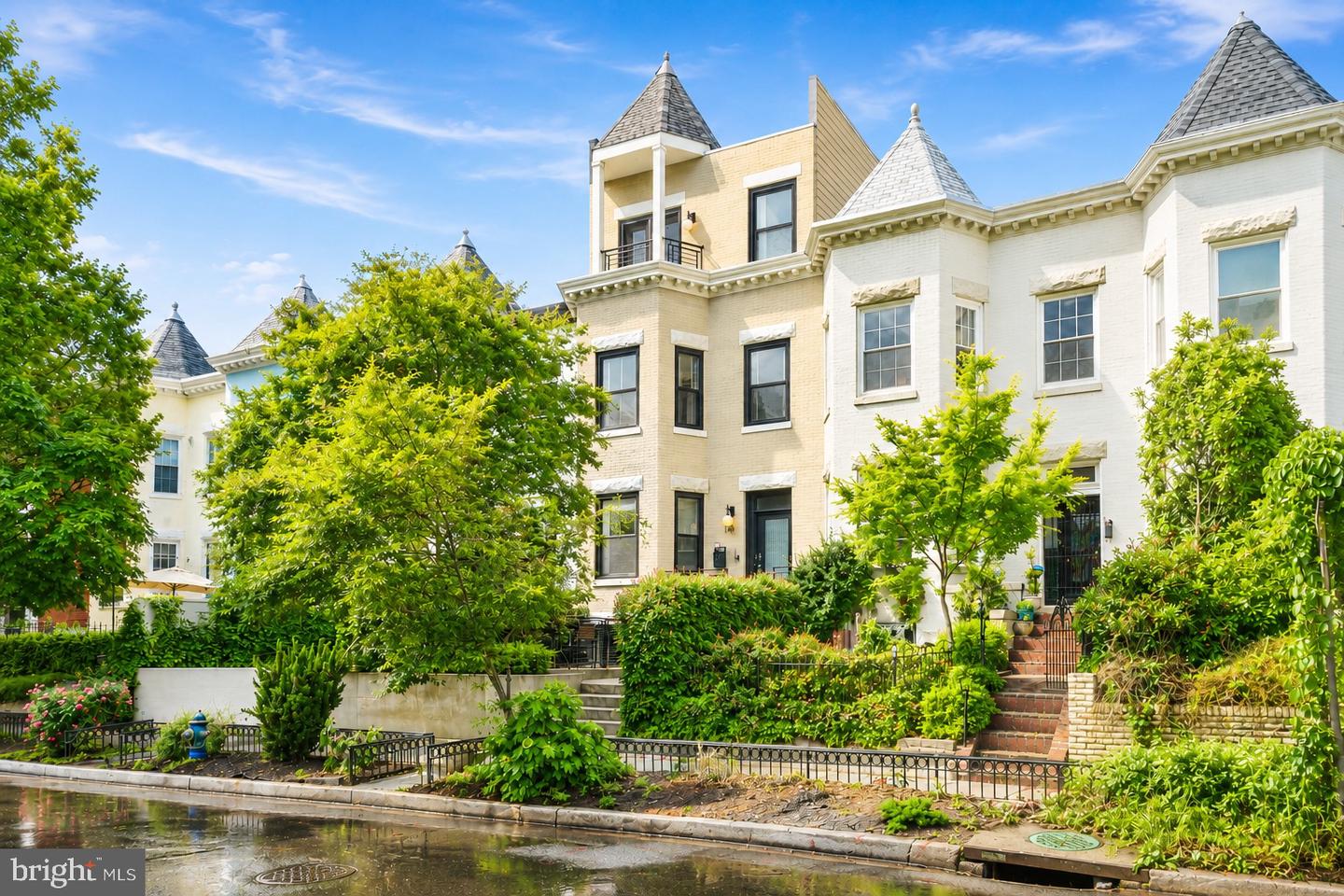 145 Adams Street NW #1