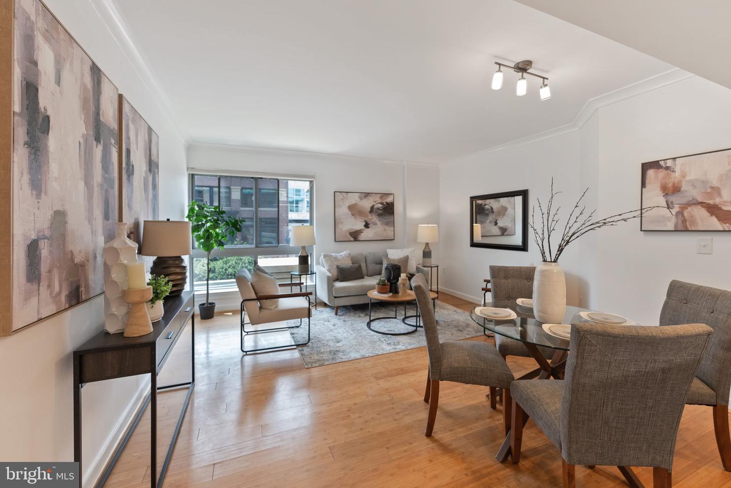 777 7th Street NW #320