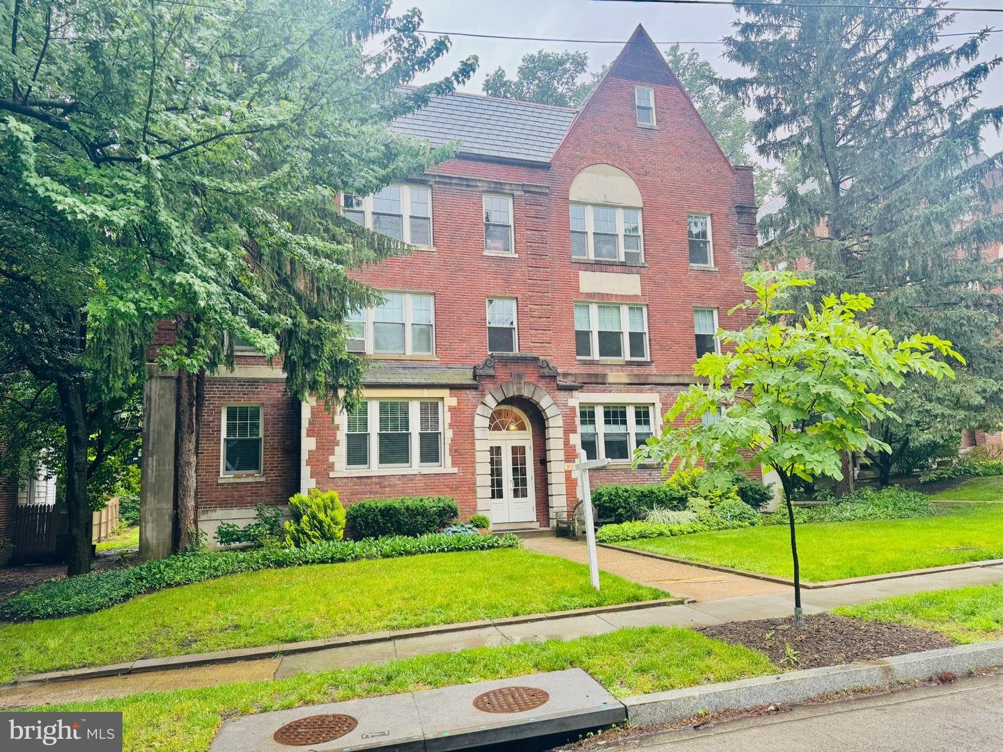 3018 Porter Street NW #201
