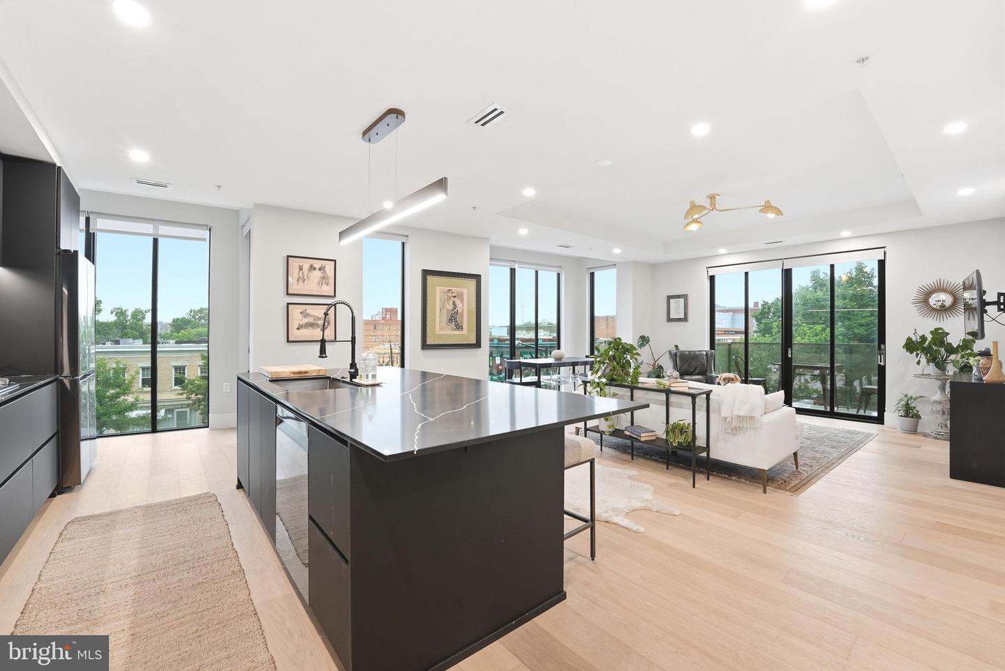 3219 Wisconsin Avenue NW #301