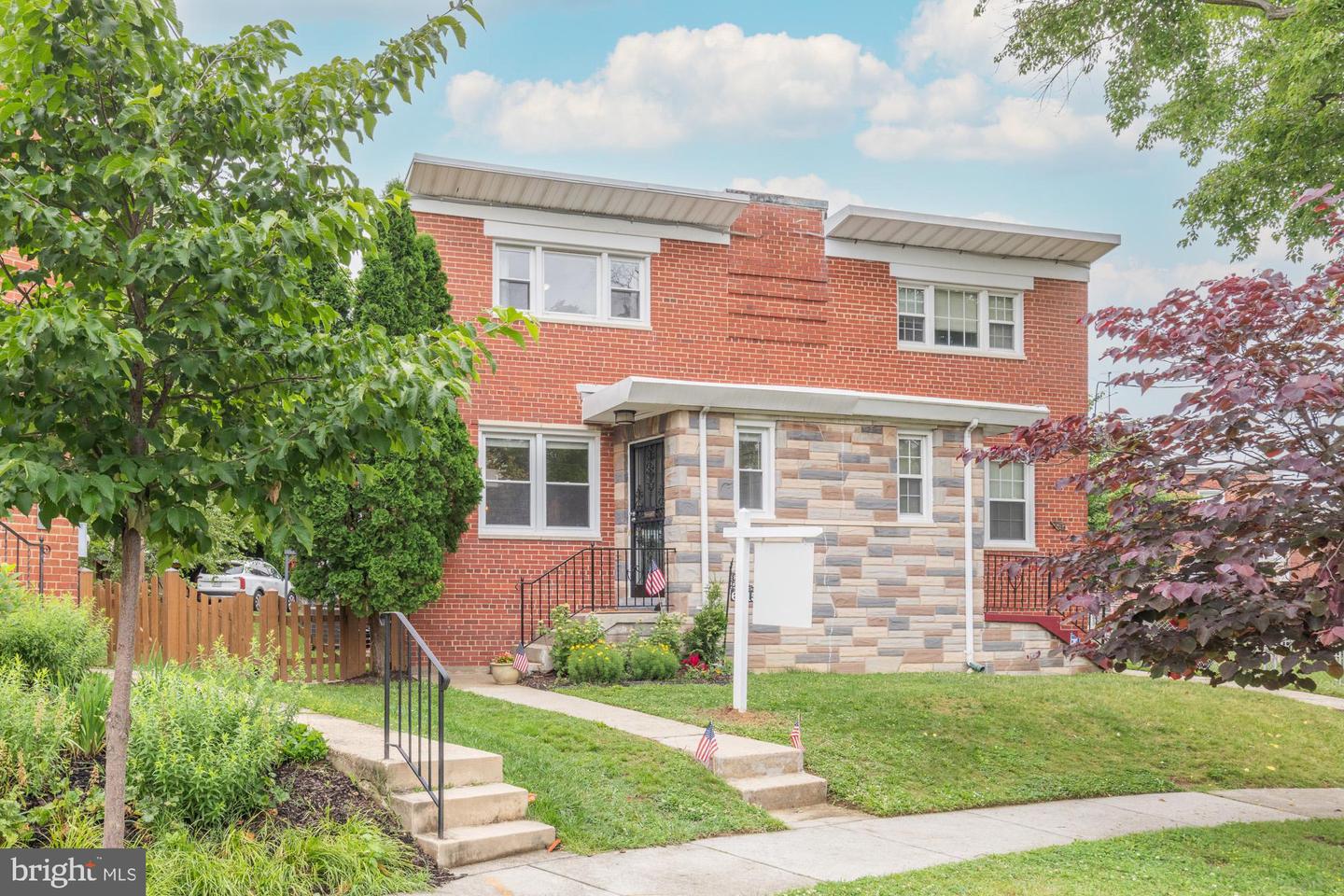 6015 7th Place NW