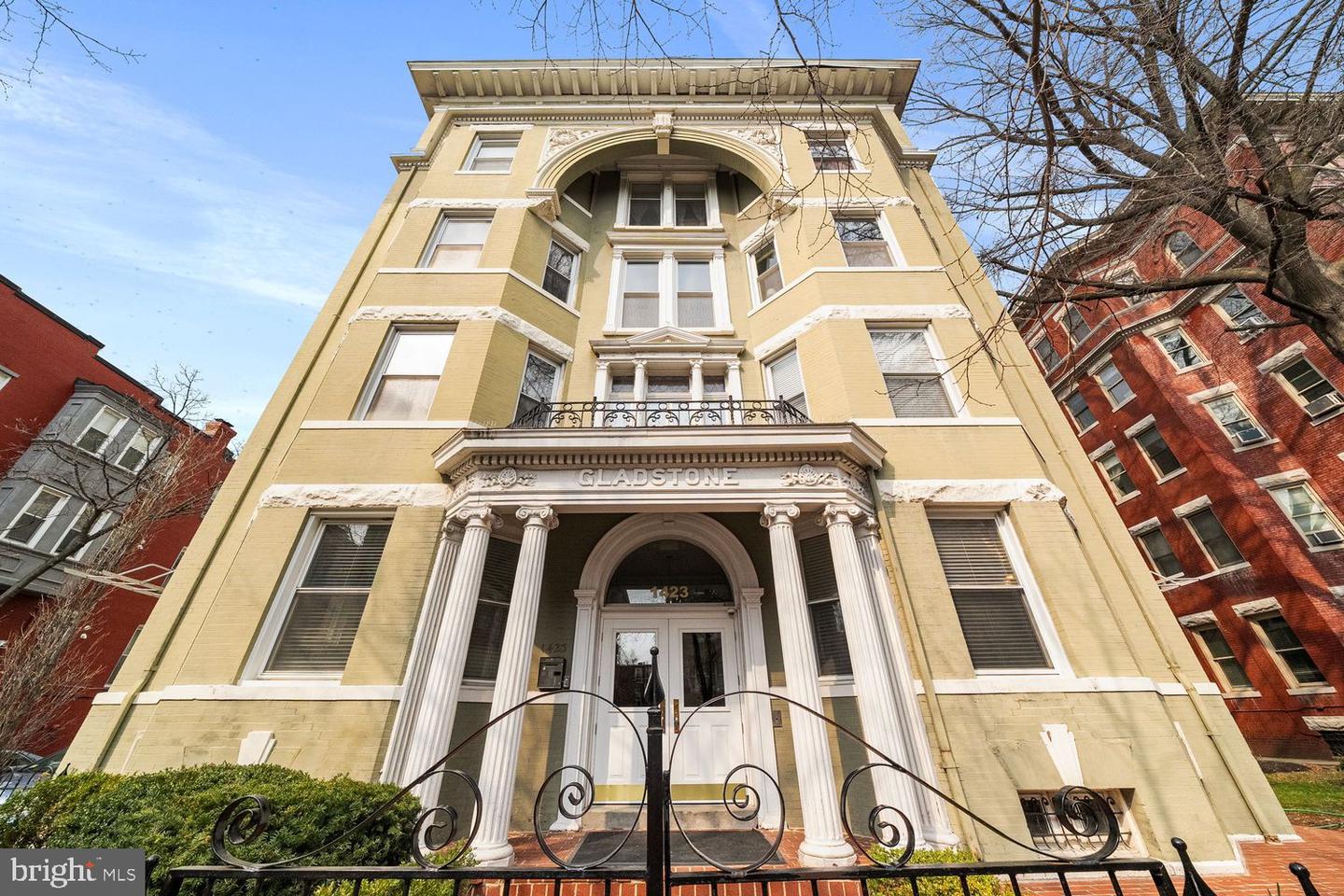 1423 R Street NW #105