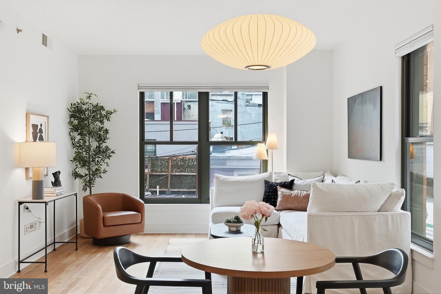 910 M Street NW #203
