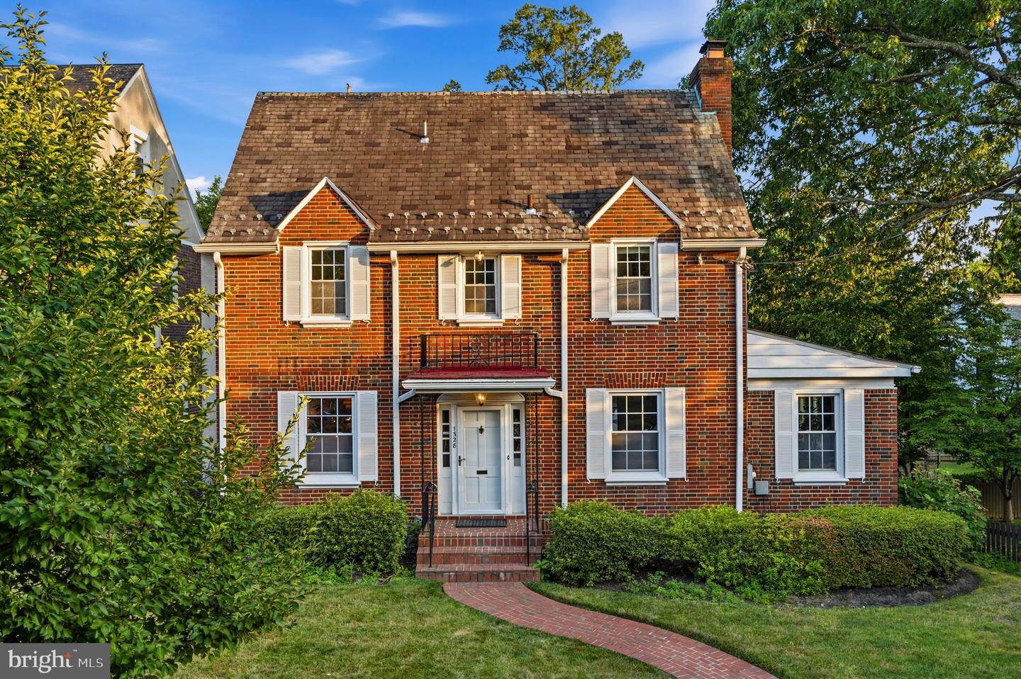 1328 Juniper Street NW
