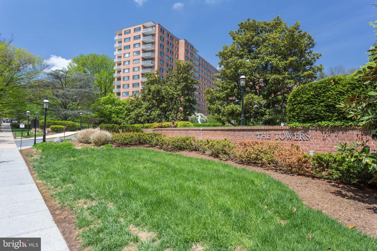 4201 Cathedral Avenue NW #212e