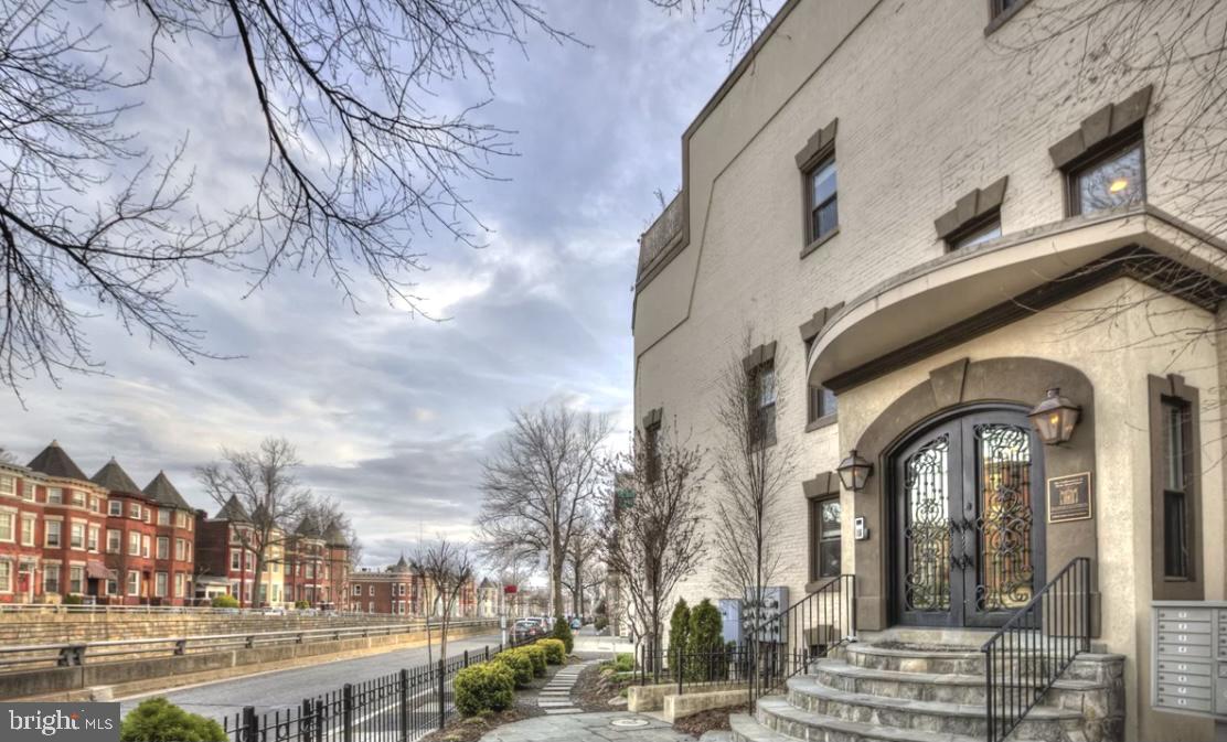 6 Rhode Island Avenue NW #7