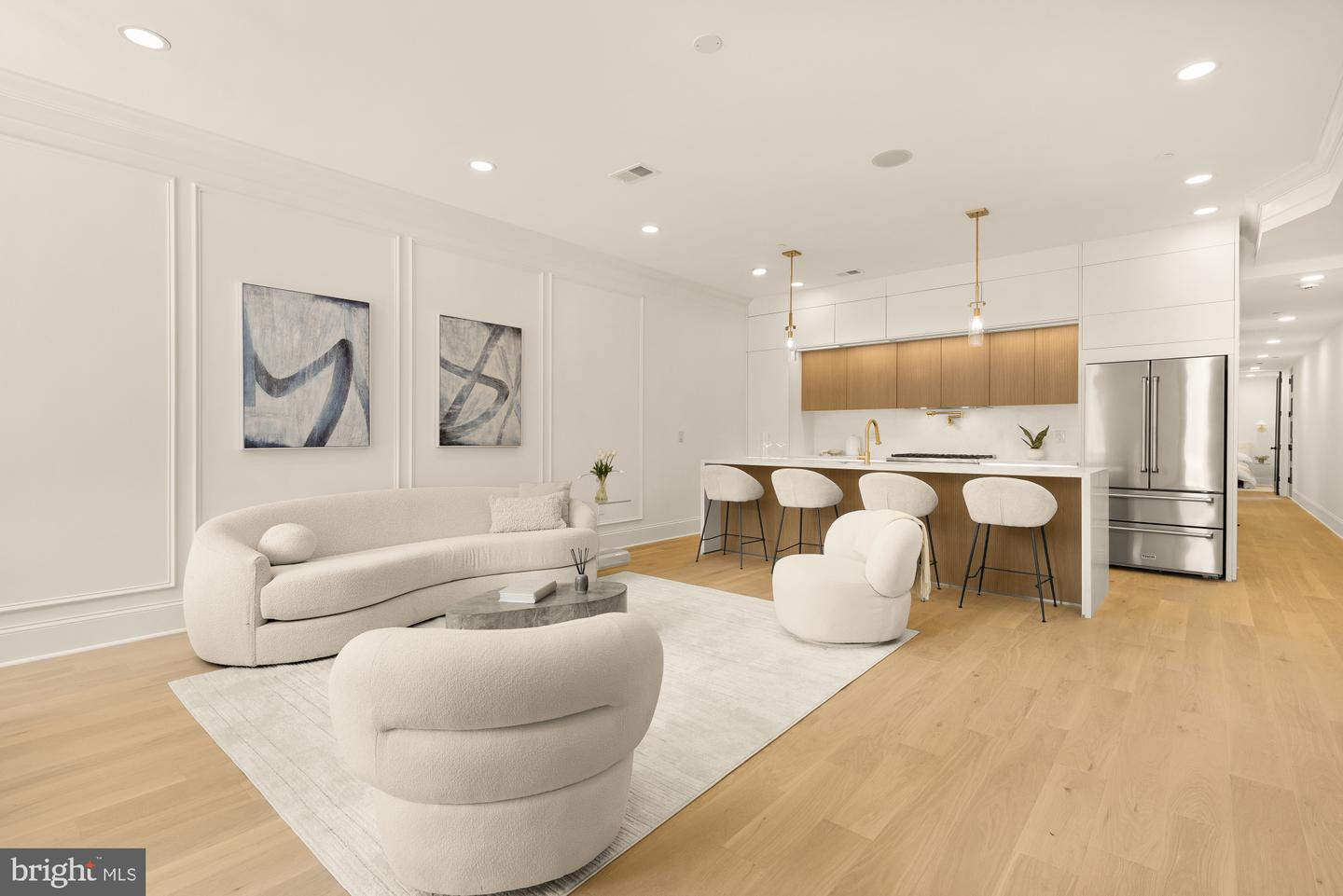 733 Euclid Street NW #104