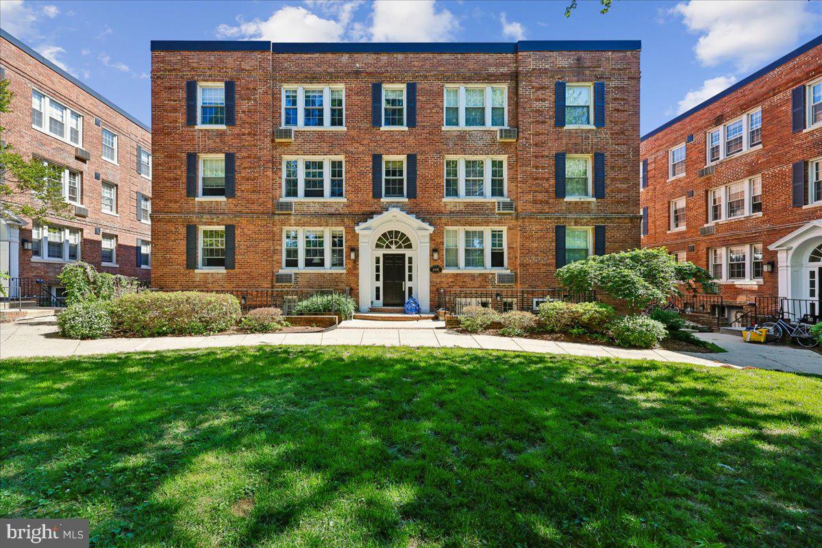 4481 Macarthur Boulevard NW #204