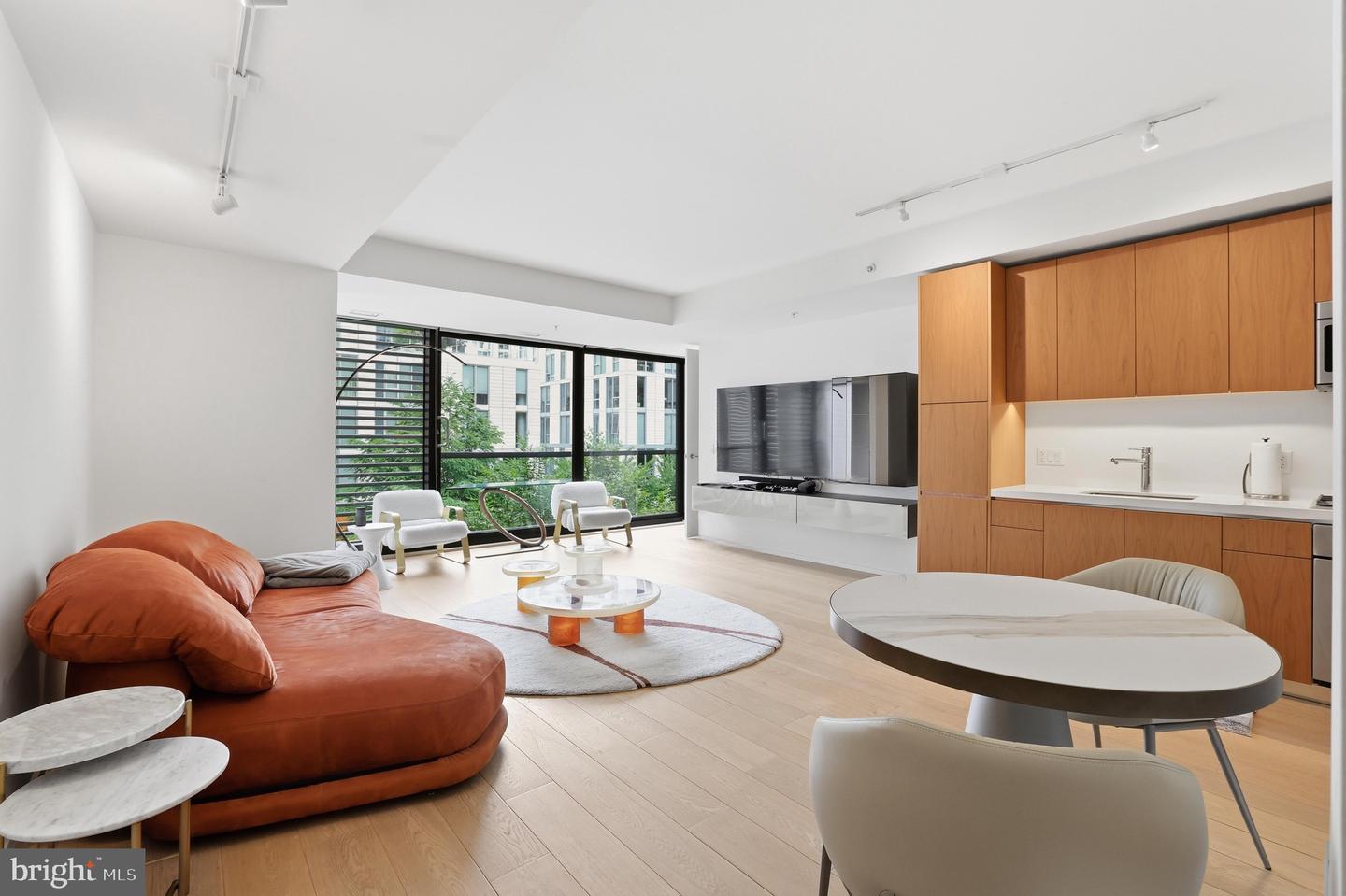 925 H Street NW #404