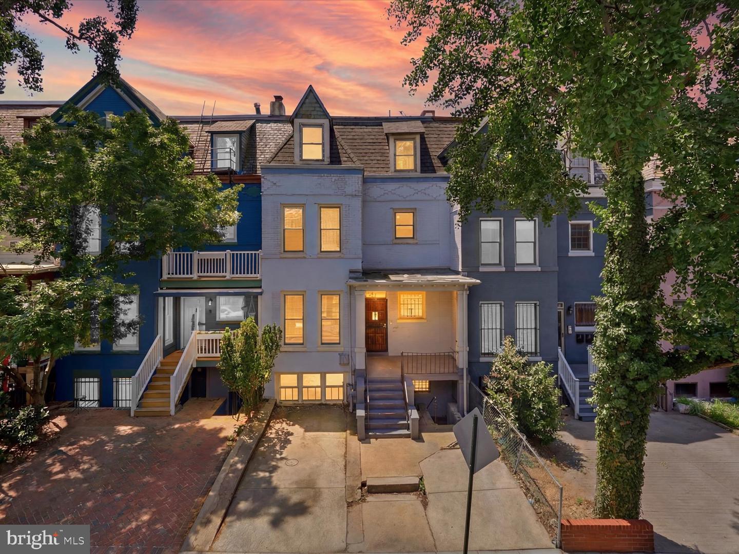 1648 Newton Street NW, Washington