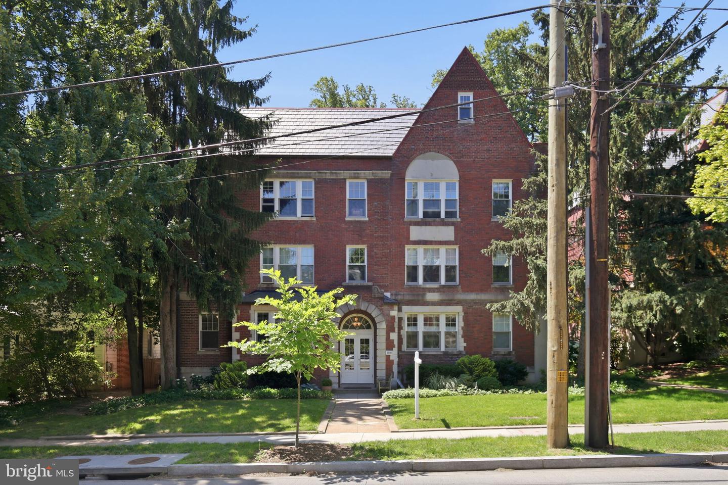3018 Porter Street NW #103