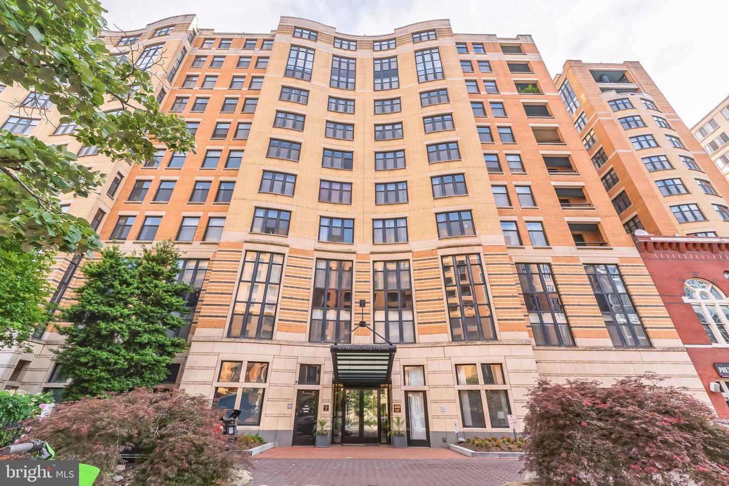 400 Massachusetts Avenue NW #910