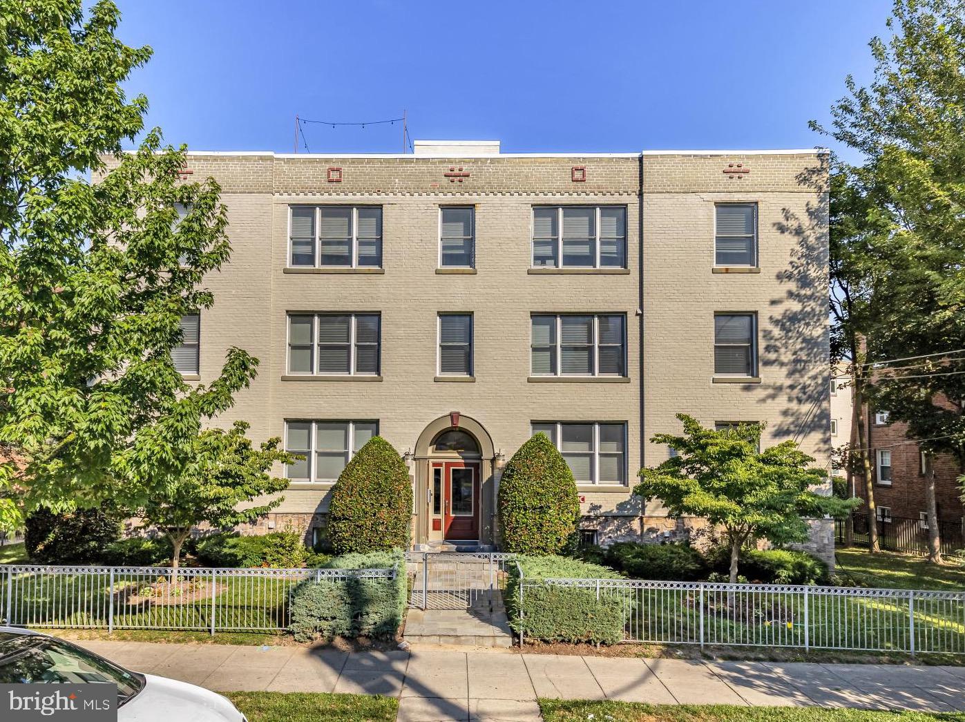 5040 1st Street NW #401