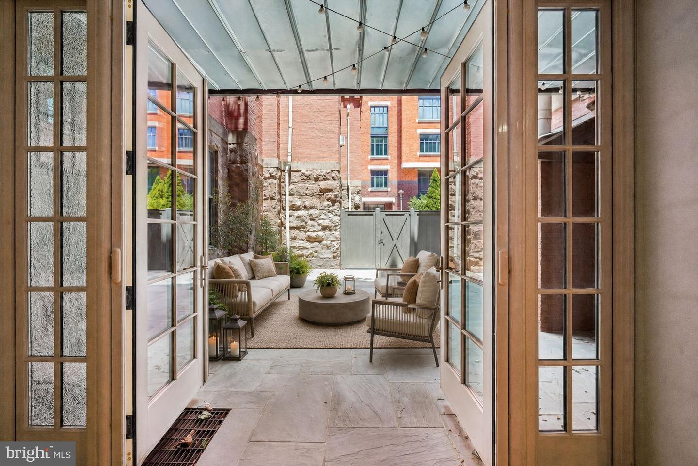 215 I Street NE #103