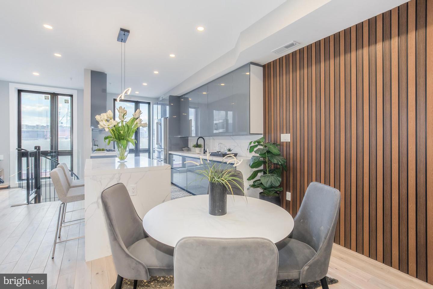 1332 G Street SE #3