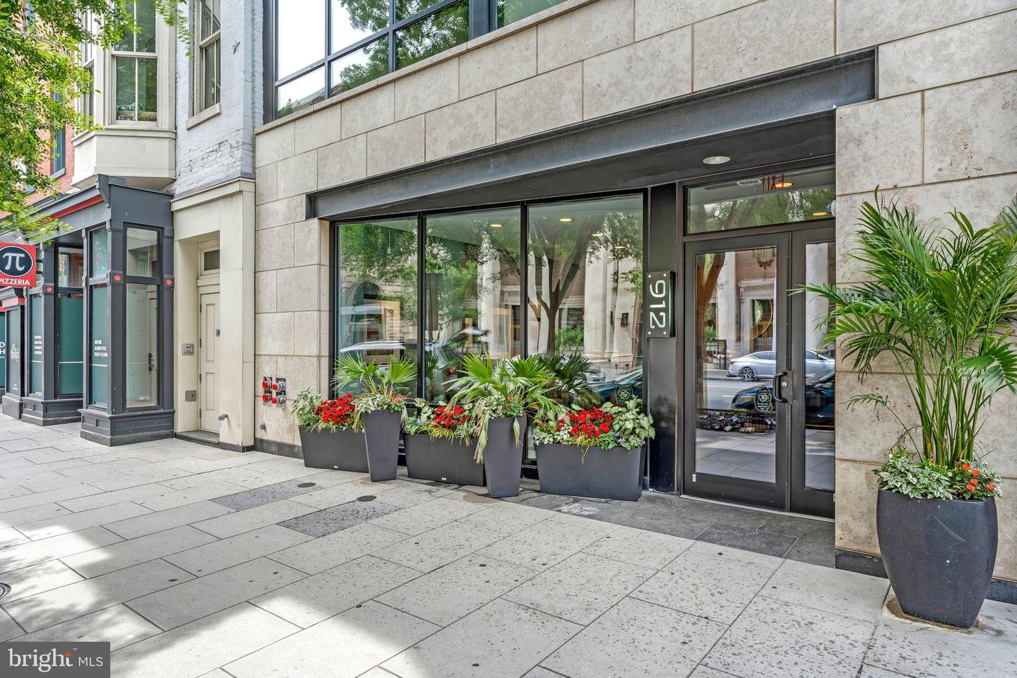 912 F Street NW #t00