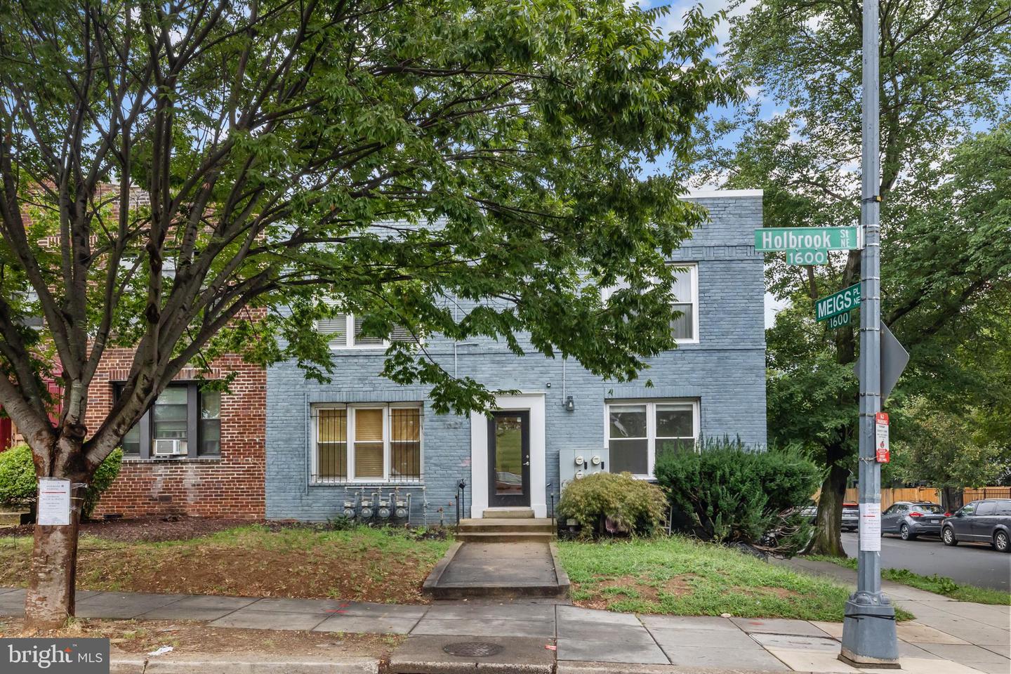 1627 Holbrook Street NE #2, Washington