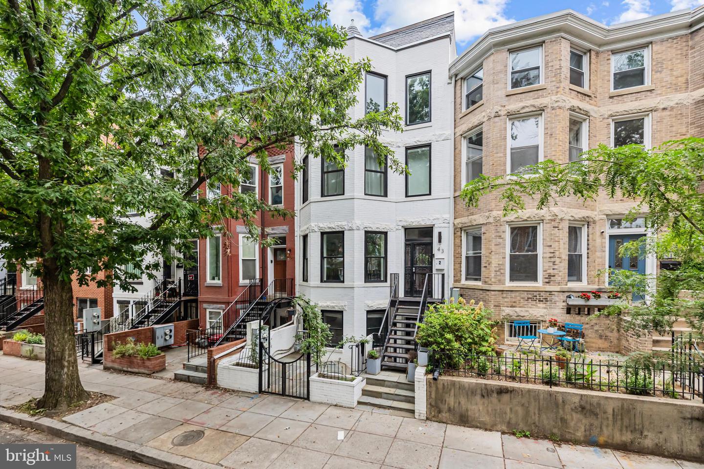 43 Quincy Place NW #1