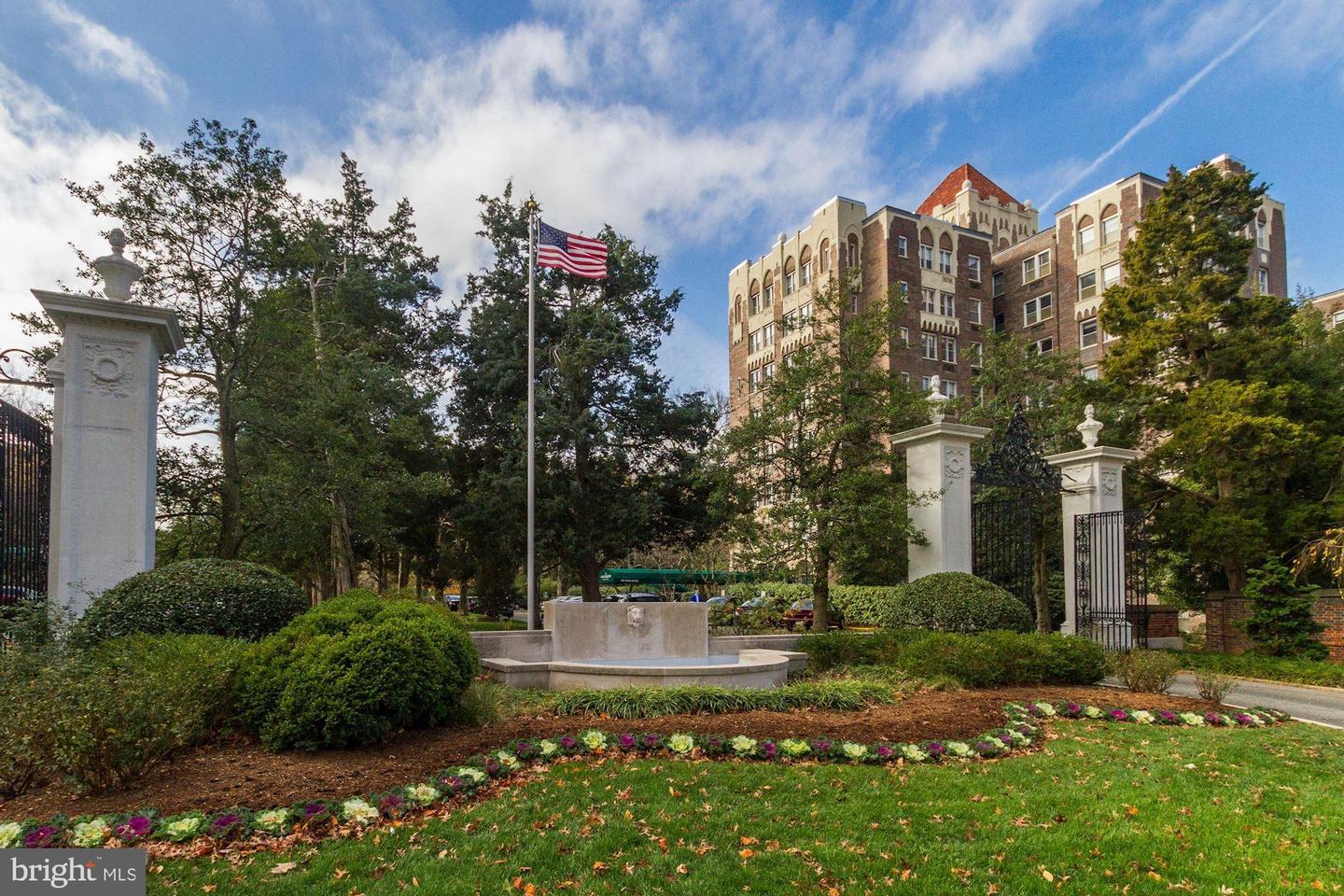4000 Cathedral Avenue NW #842b