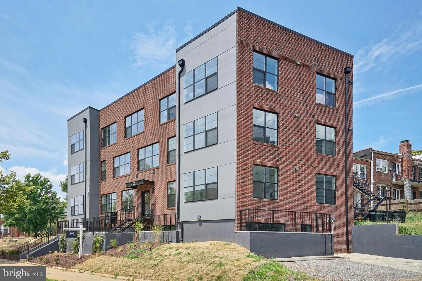 901 19th Street NE #11