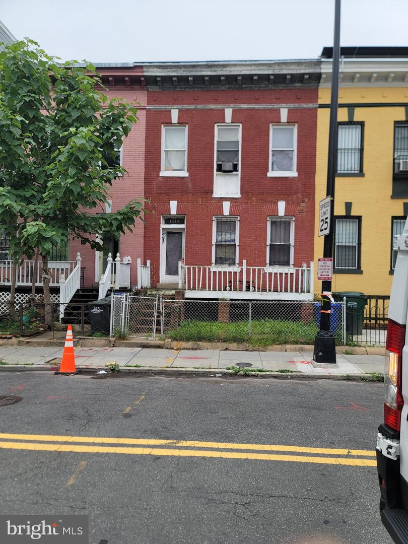 1414 Newton Street NW
