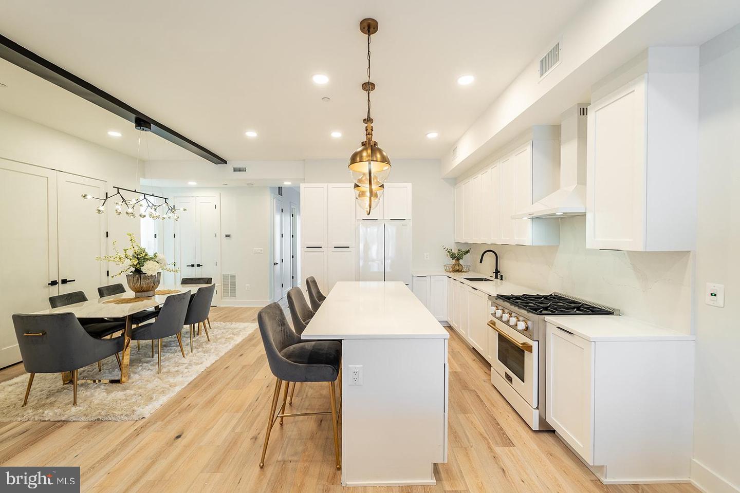 1215 Holbrook Terrace NE #1, Washington