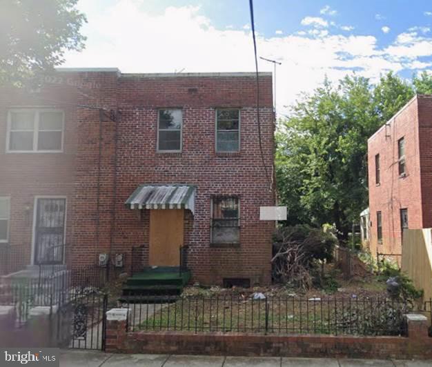 1457 Congress Place SE