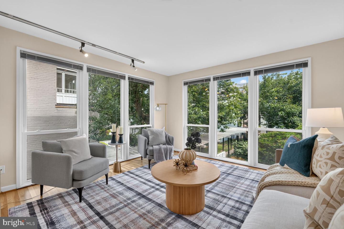 209 G Street SW #143