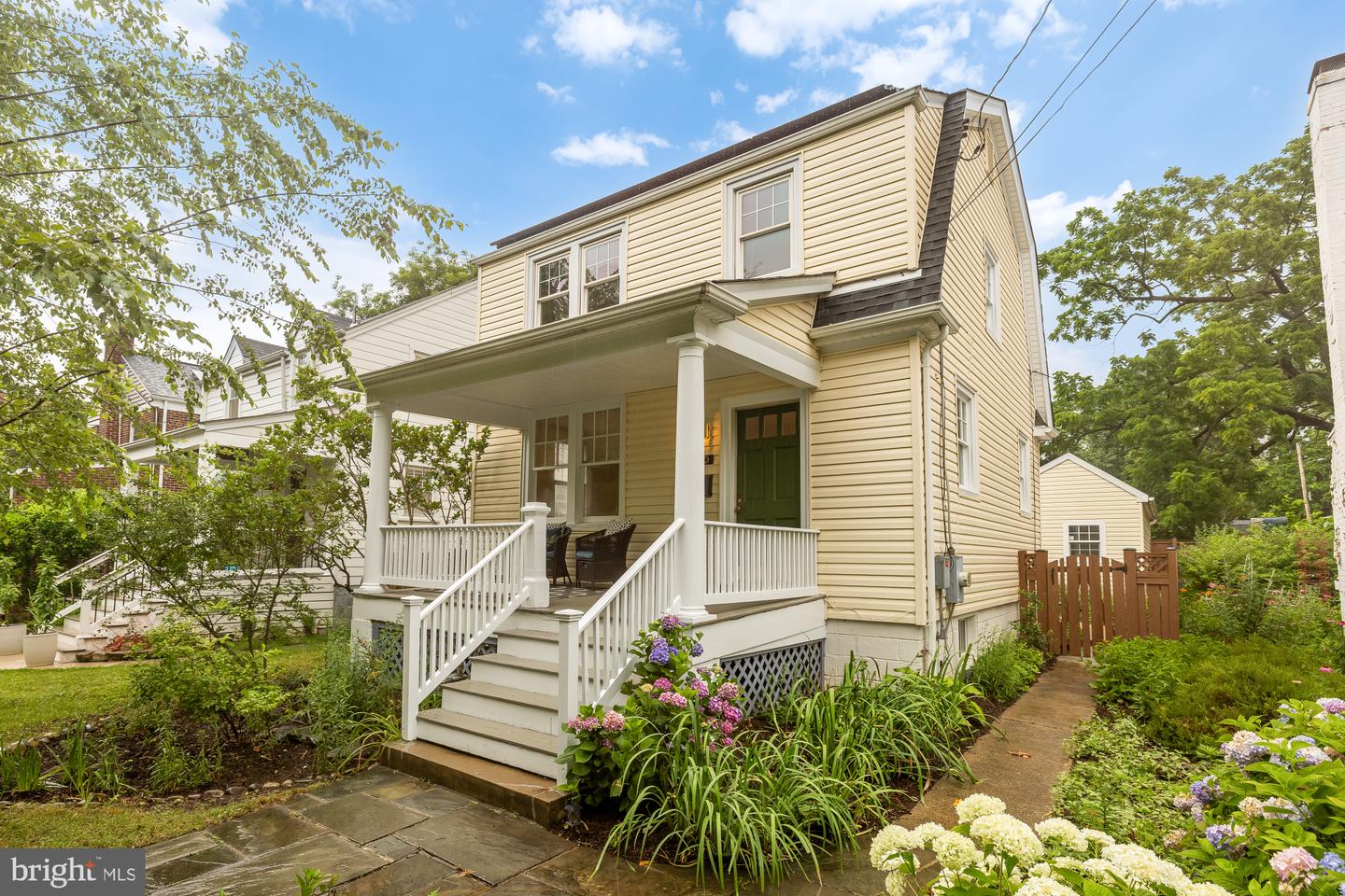 3210 14th Street NE