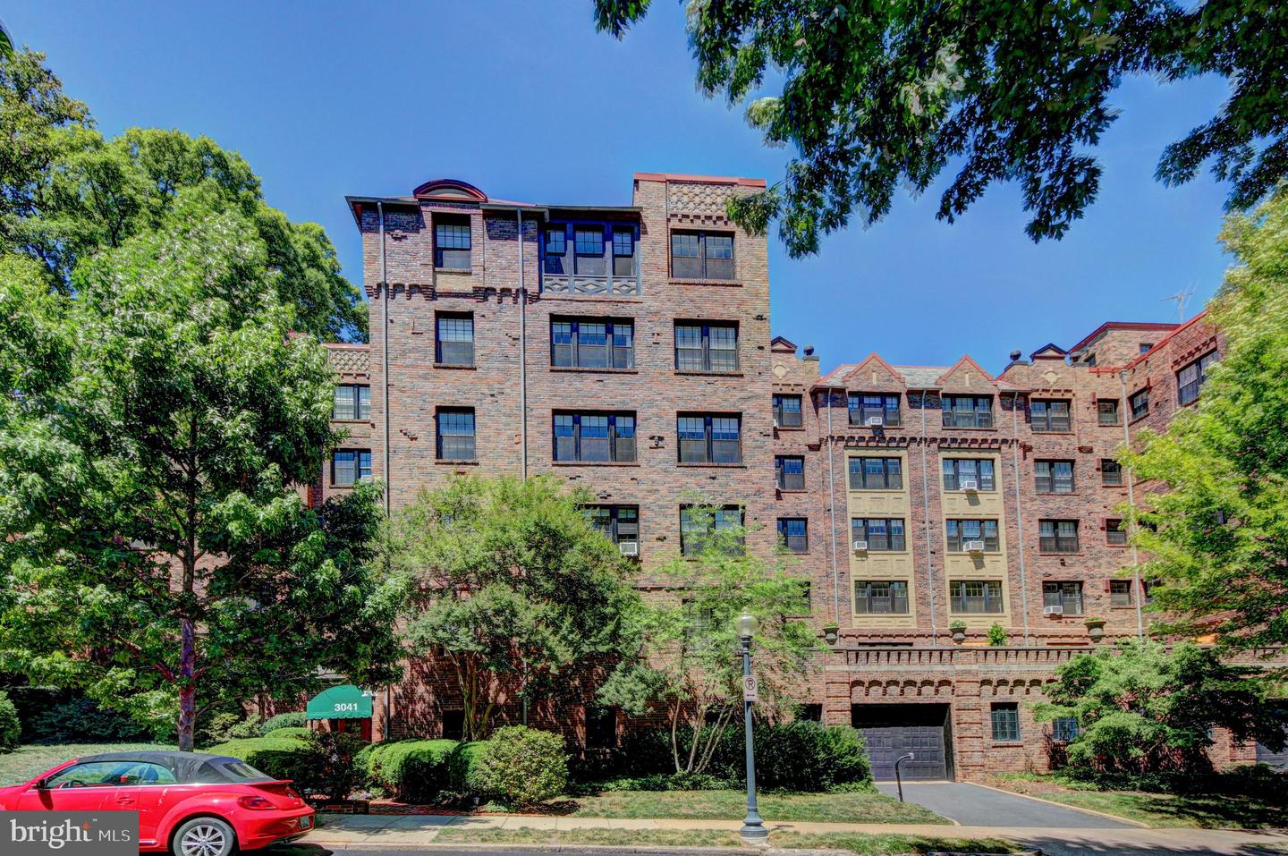 3041 Sedgwick NW #201-D