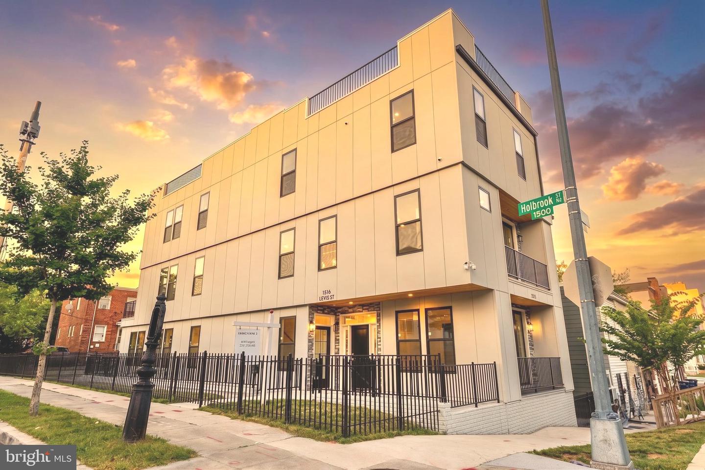 1516 Levis Street NE #2