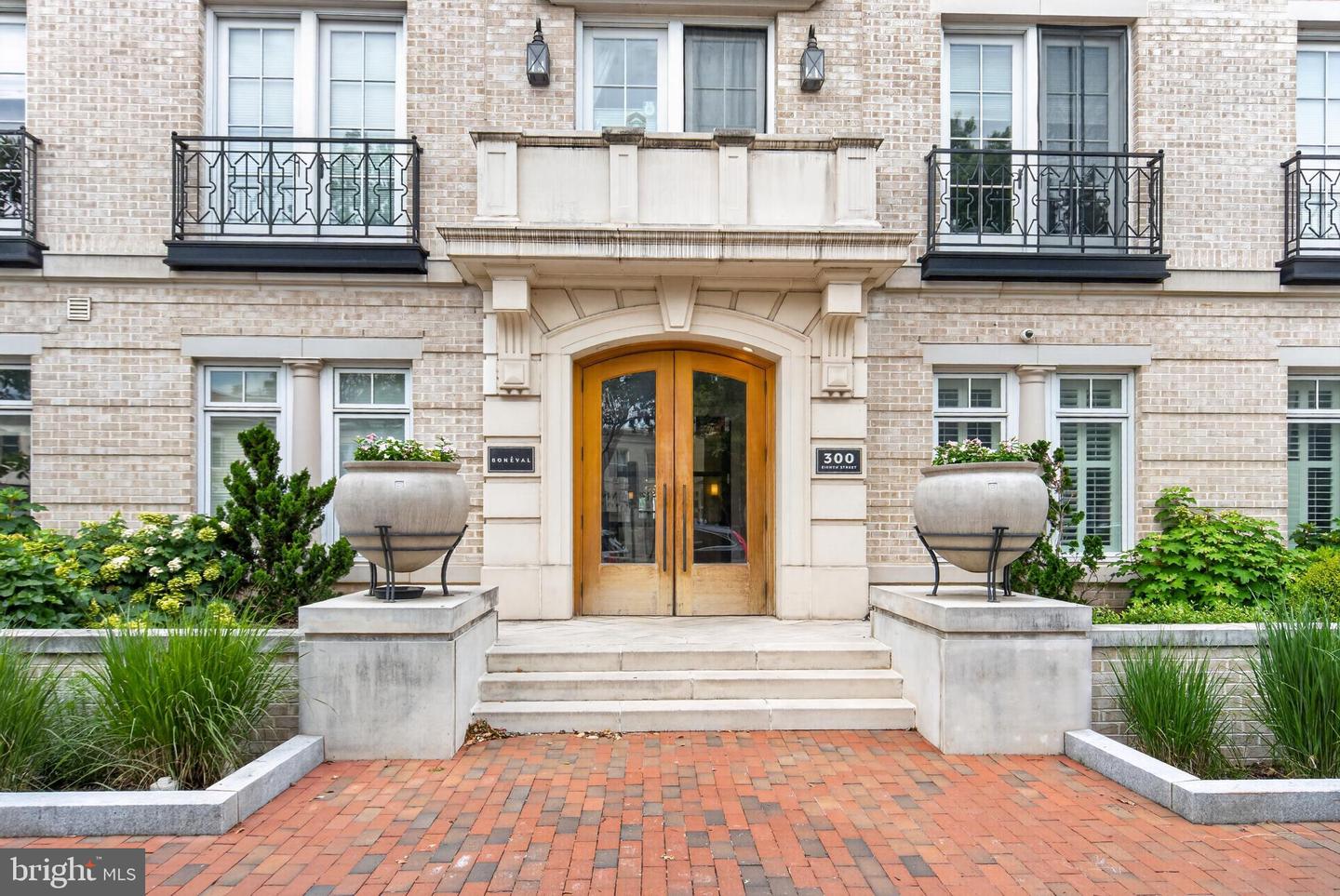 300 8th Street NE #209
