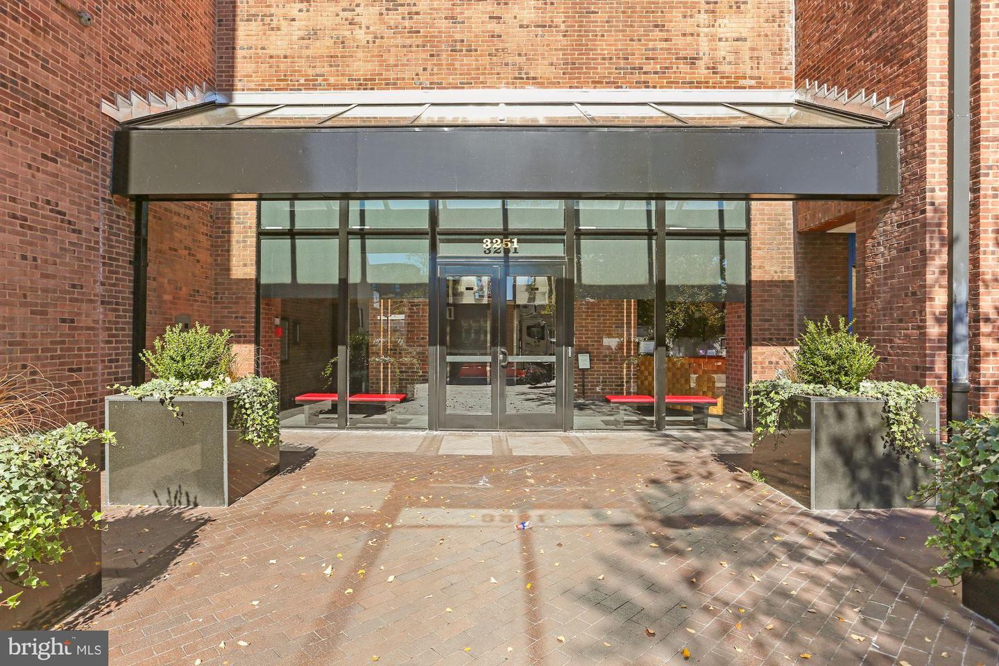 3251 Prospect Street NW #401