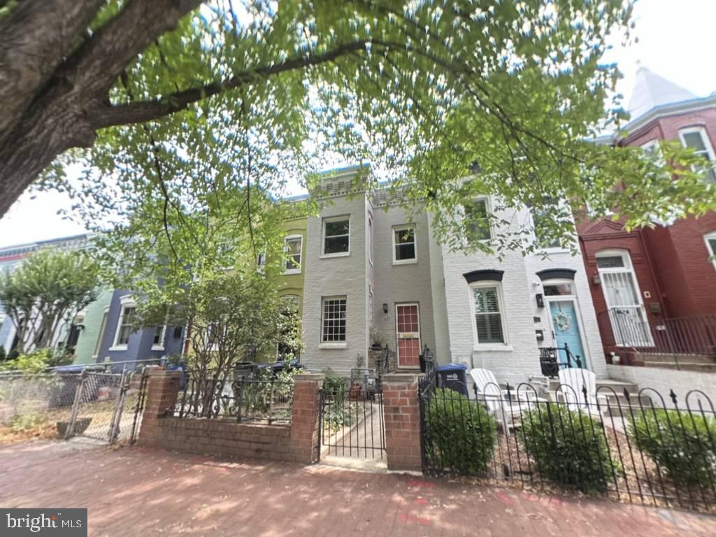 431 5th Street NE
