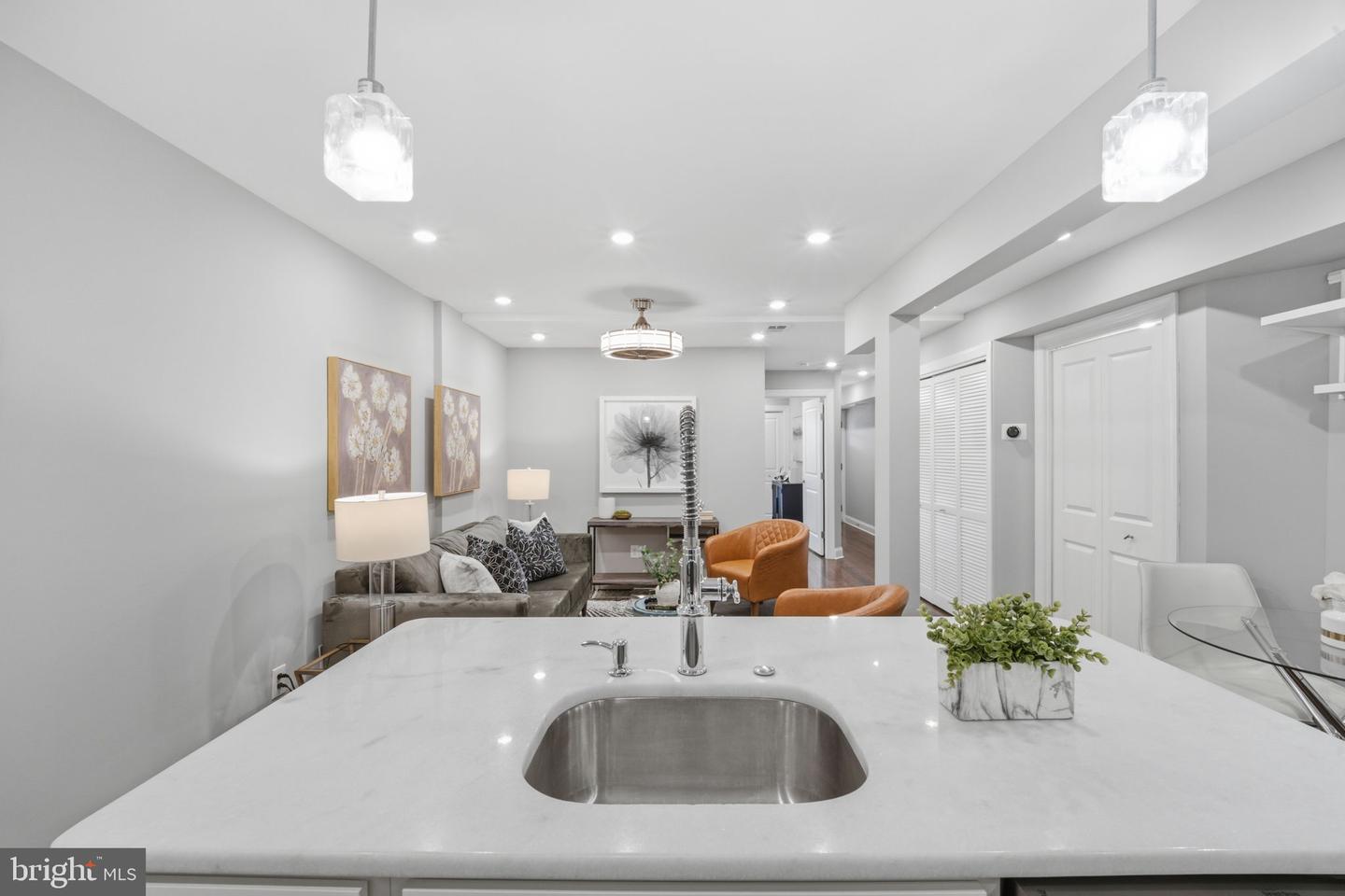 709 Jackson Street NE #1