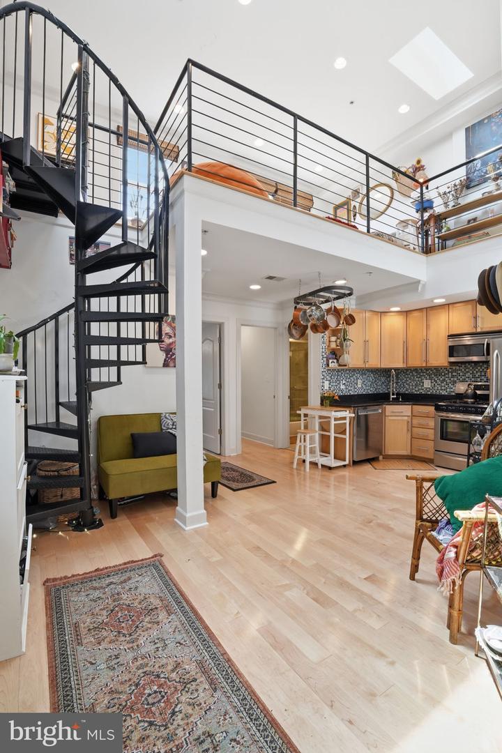 6 Rhode Island Avenue NW #9