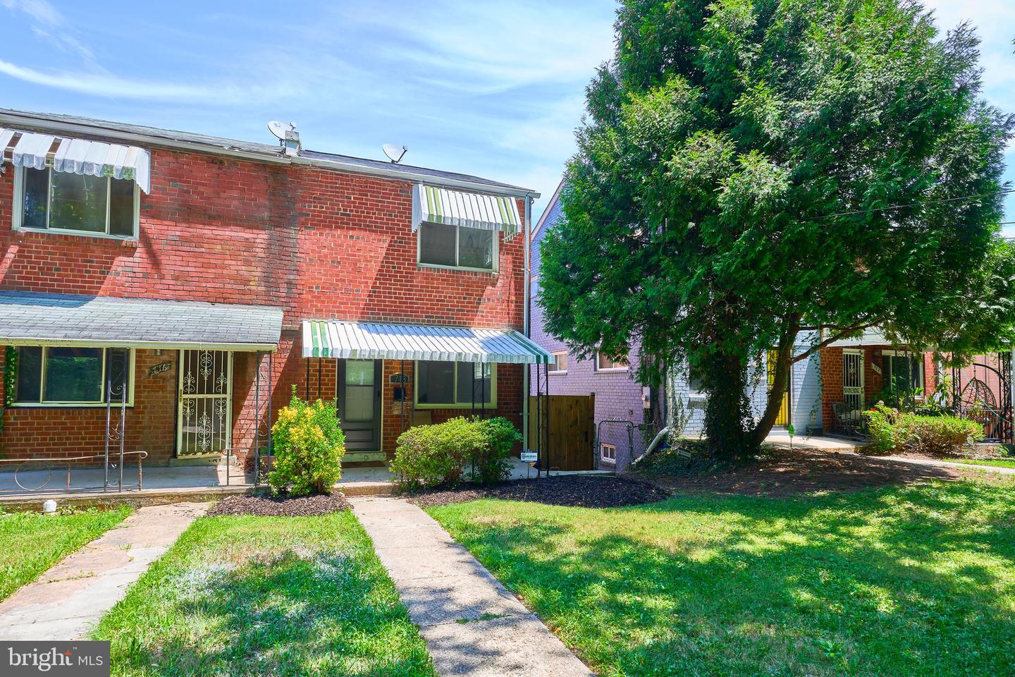 718 Ridge Road SE