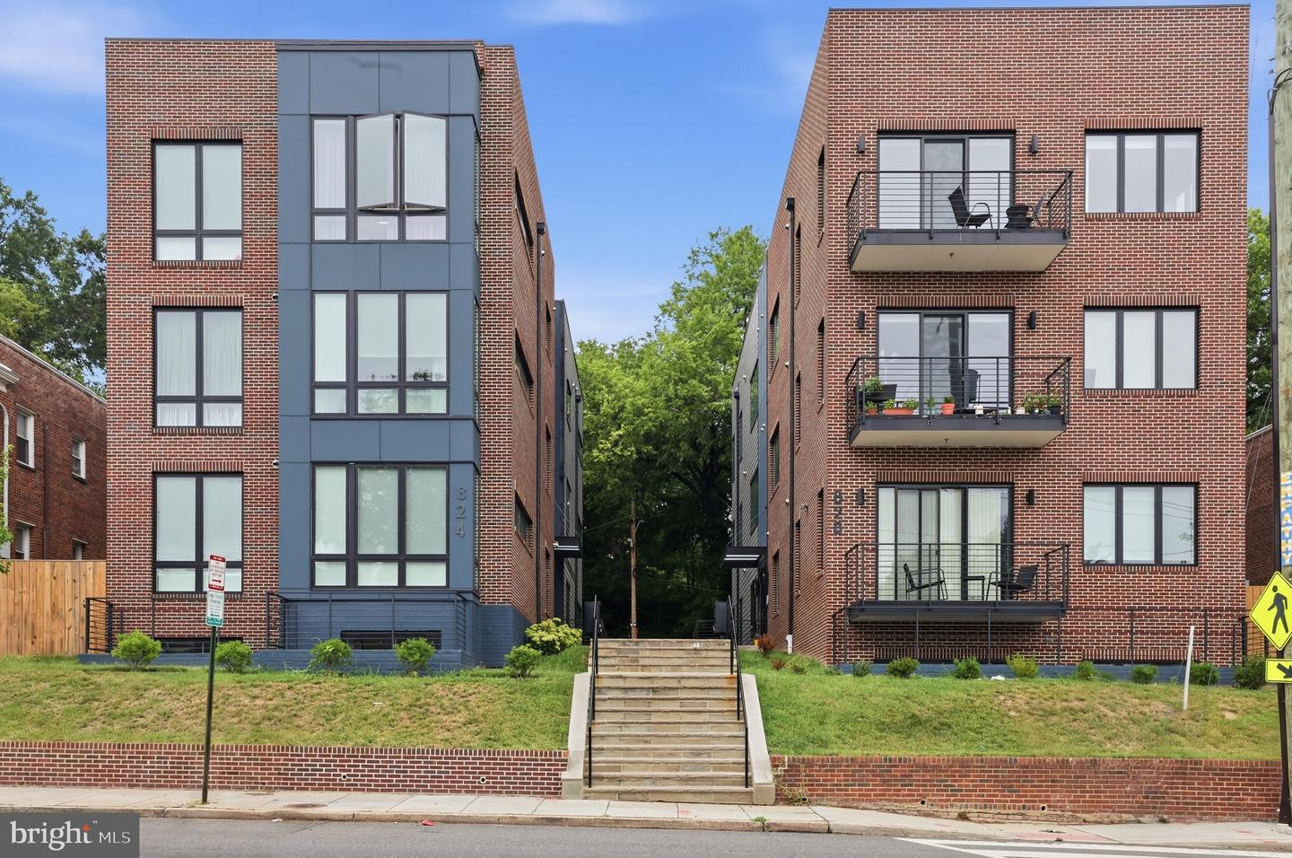824 Taylor Street NE #1
