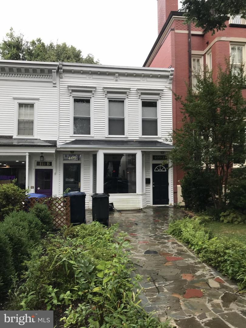 409 East Capitol Street SE