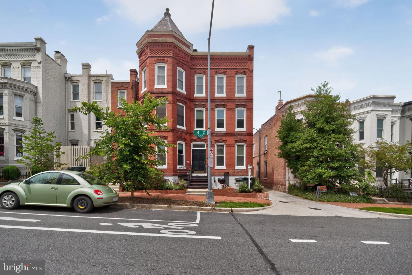 516 4th Street NE #202
